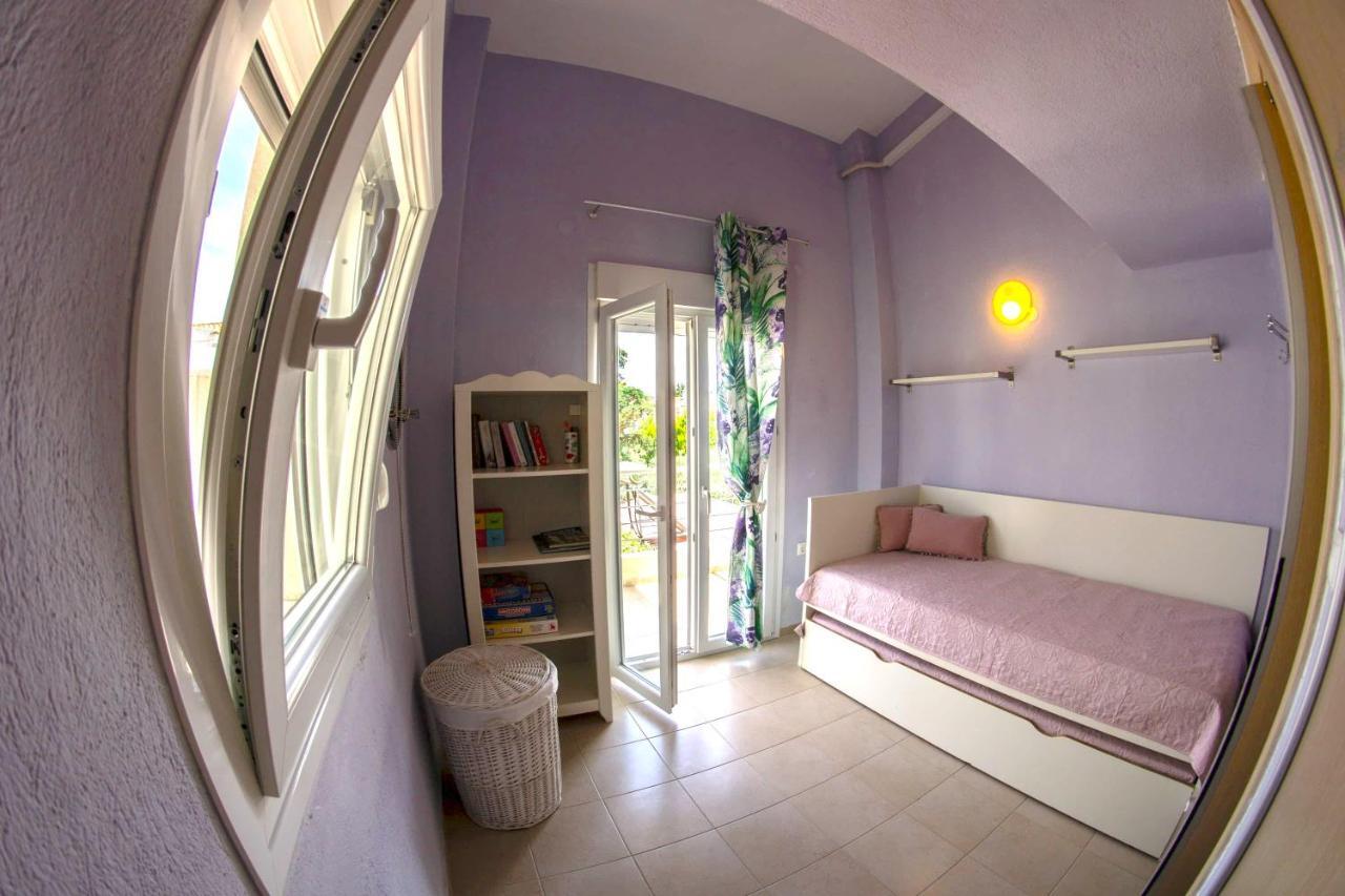 Luxurious Seaside Vacation Home Nikiti  Dış mekan fotoğraf