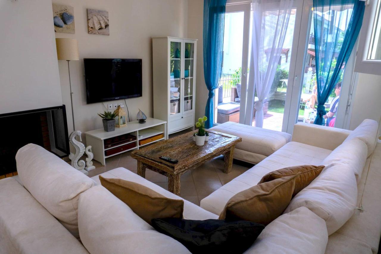 Luxurious Seaside Vacation Home Nikiti  Dış mekan fotoğraf